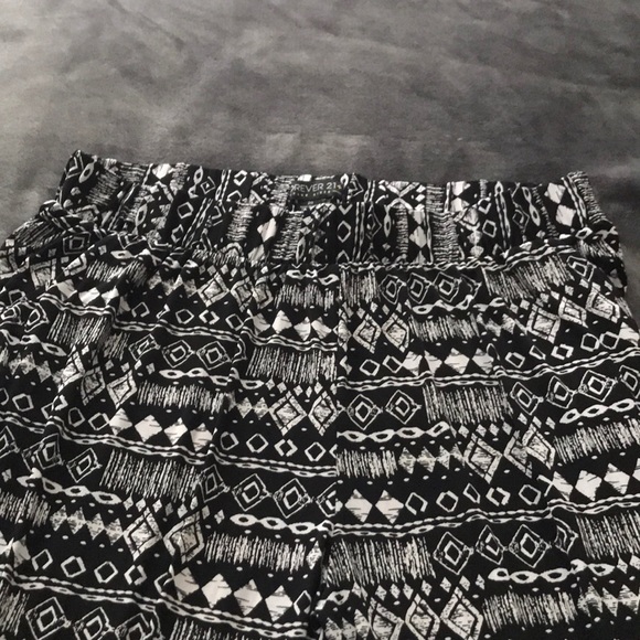 Casual relaxed fit harem pant! - Picture 2 of 3